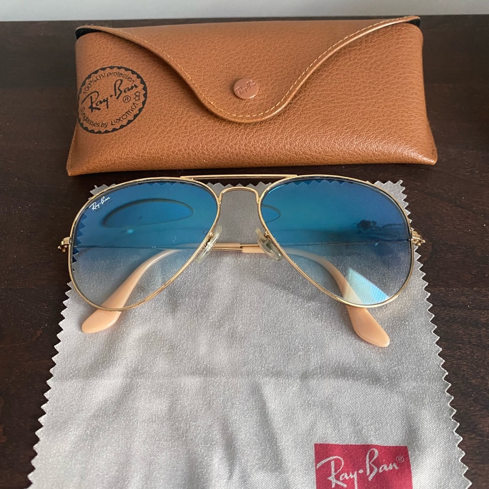 Gradient Aviator Womens Ray-Ban